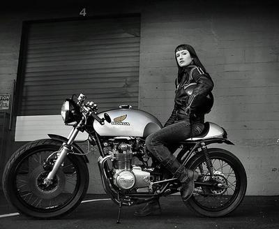Honda CB550F from Benjie's Cafe custom built by Sarah T. from Washington. I want this bike or one very much like it. 