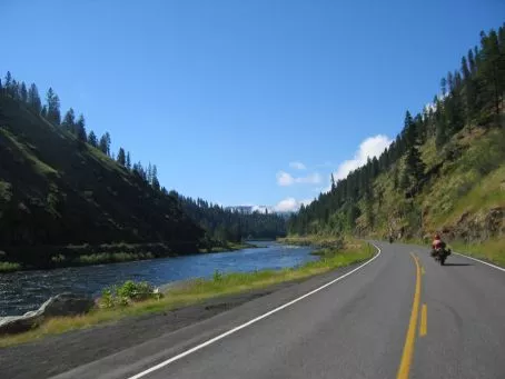 To my left is the Lochsea river, as I ride down the Lolo pass toward Kaskia, Idaho.