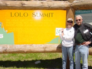 We made it to the summit at the end of the most magnificant road - the Lolo pass